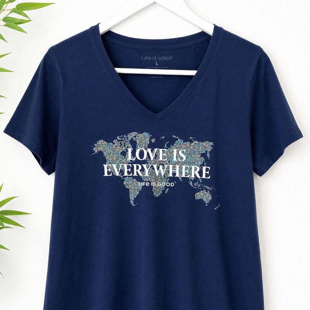 Life Is Good Womens Graphic Tee Large Blue Love Is Everywhere World Map
